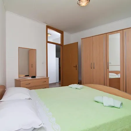 Апартаменты Two-bedroom Misevac With Sea View 07 *