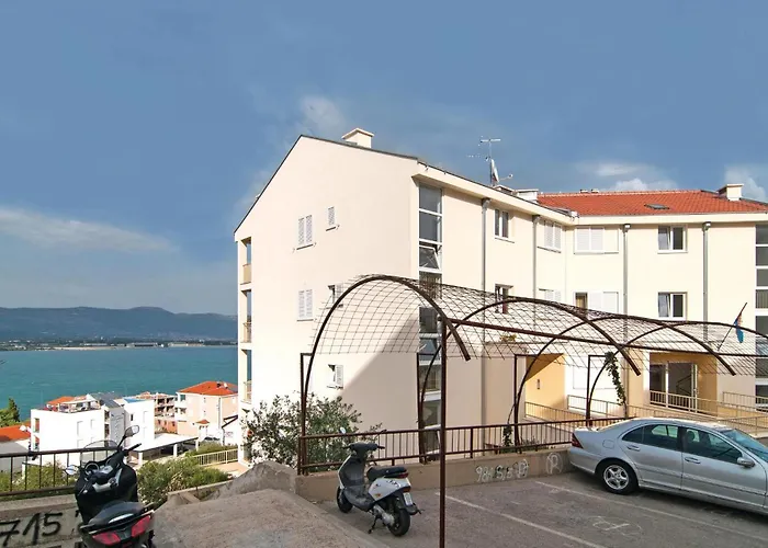 Apartment Two-Bedroom Apartment Misevac With Sea View 07 *