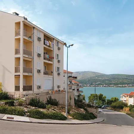 Two-bedroom Misevac With Sea View 07 Trogir